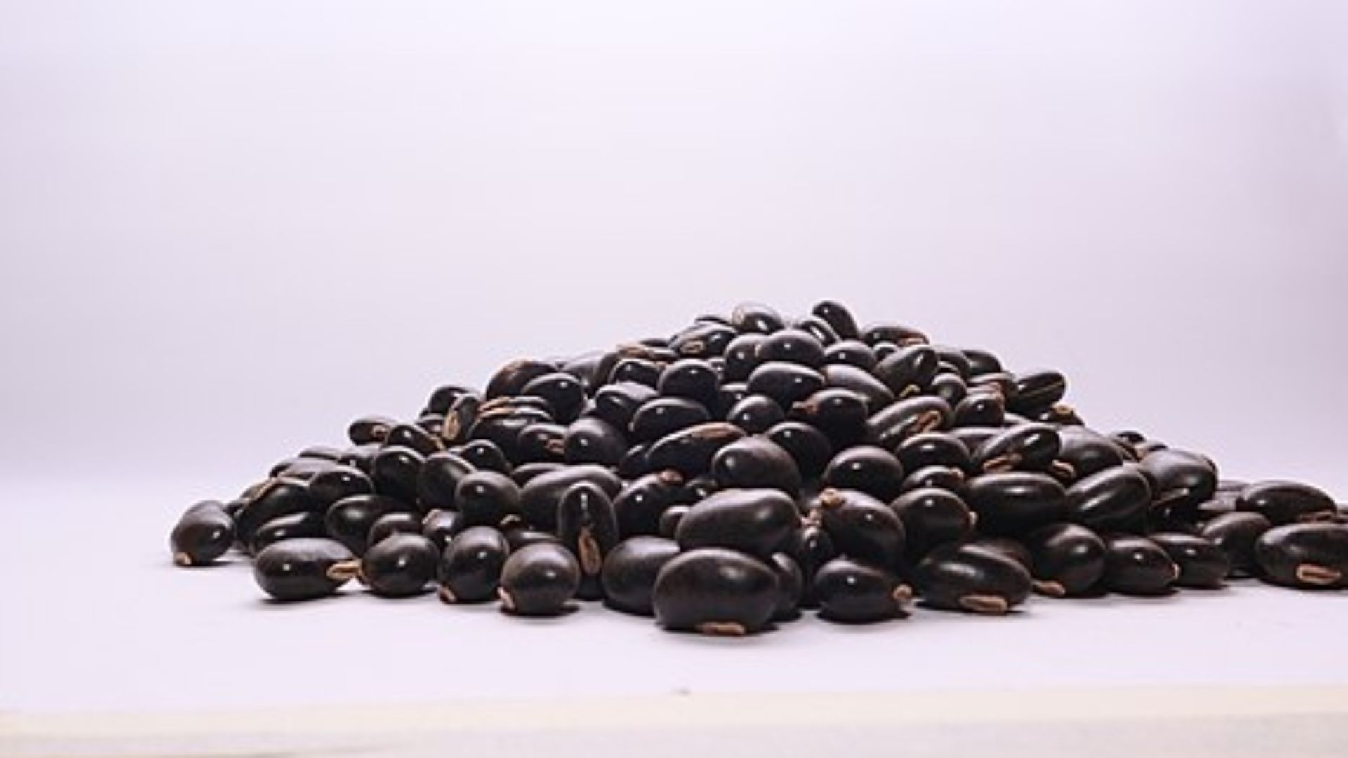 Unveiling the Medicinal Marvels of Mucuna Beans